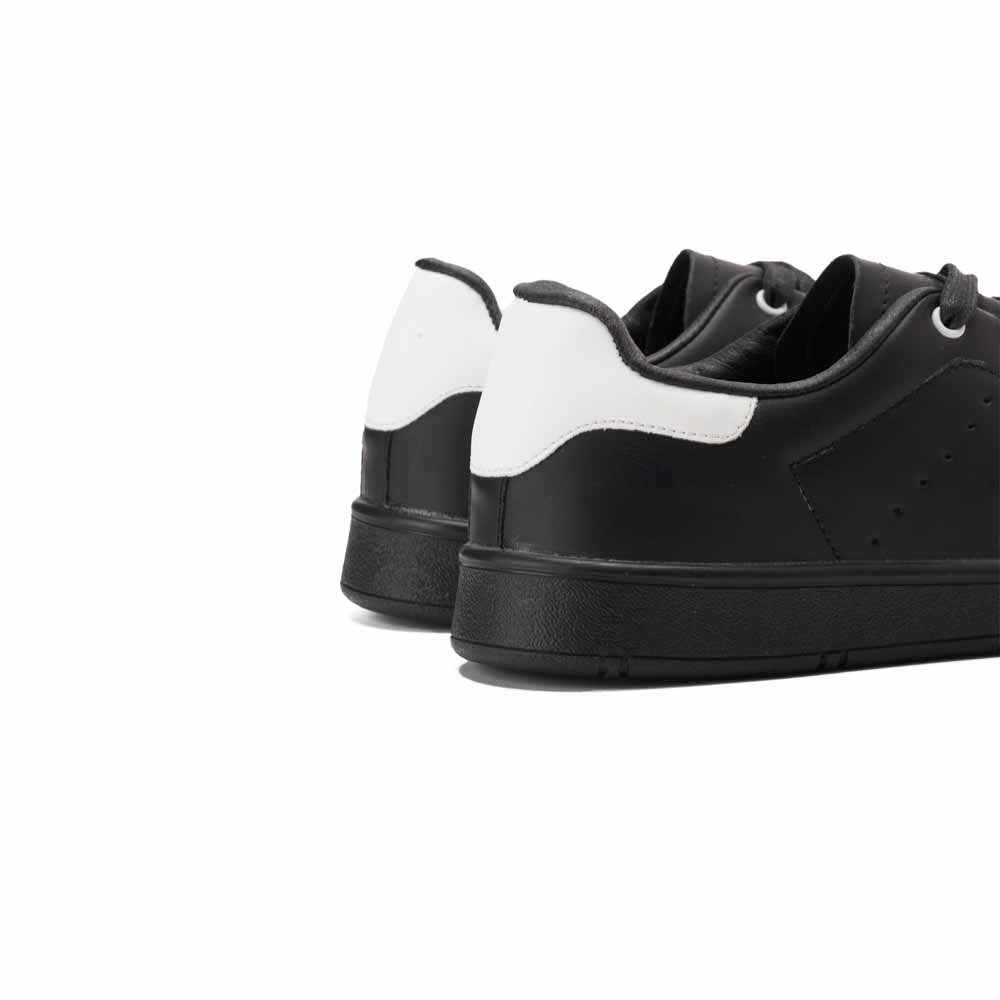 Men fashion sneakers with white collar - Black1