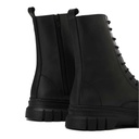 Chelsea-men-boots-Black-3